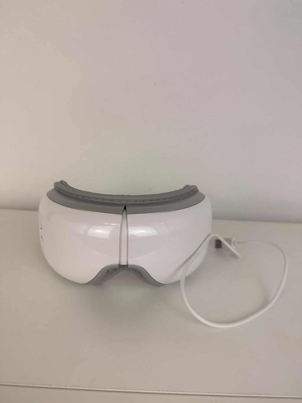 Renpho Electric Heated Eye Massager White Gray Rechargeable Eye Relaxation Mask